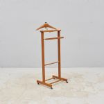 1440 9386 VALET STAND
